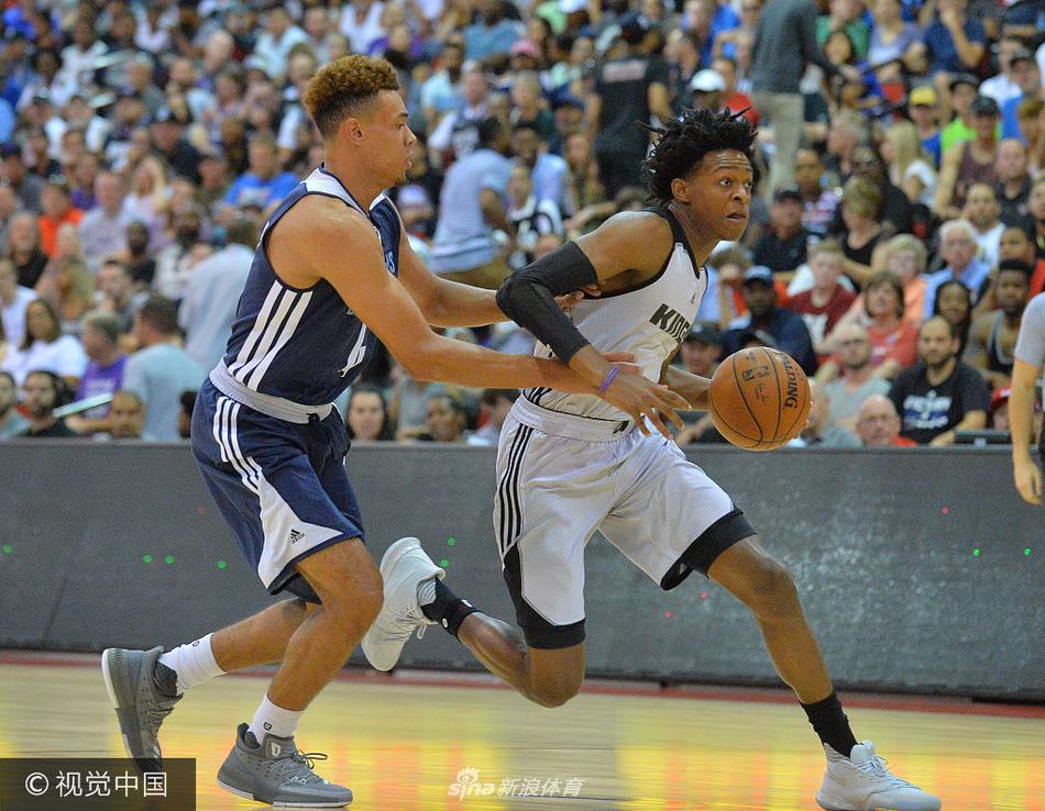 开云体育官网-今晨体能课后，孟菲斯灰熊内部沟通备战中超，更衣室稳定，身体对抗强度拉满(fm2012中超必签外援)